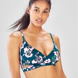 Fabletics Tammy Criss Cross Floral Sports Bra